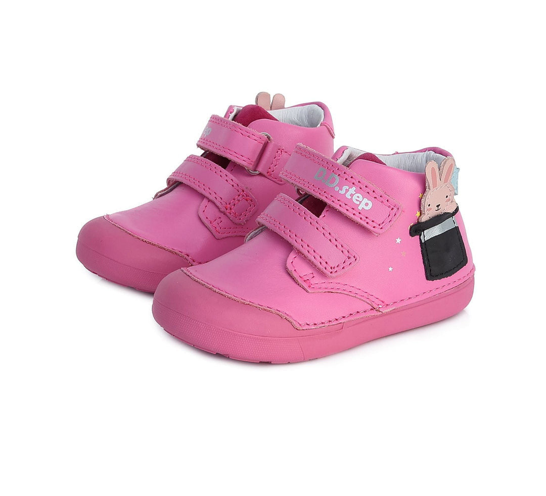 D.D.step leather Girls shoes in pink,  rabbit in a hat detail_245.jpg