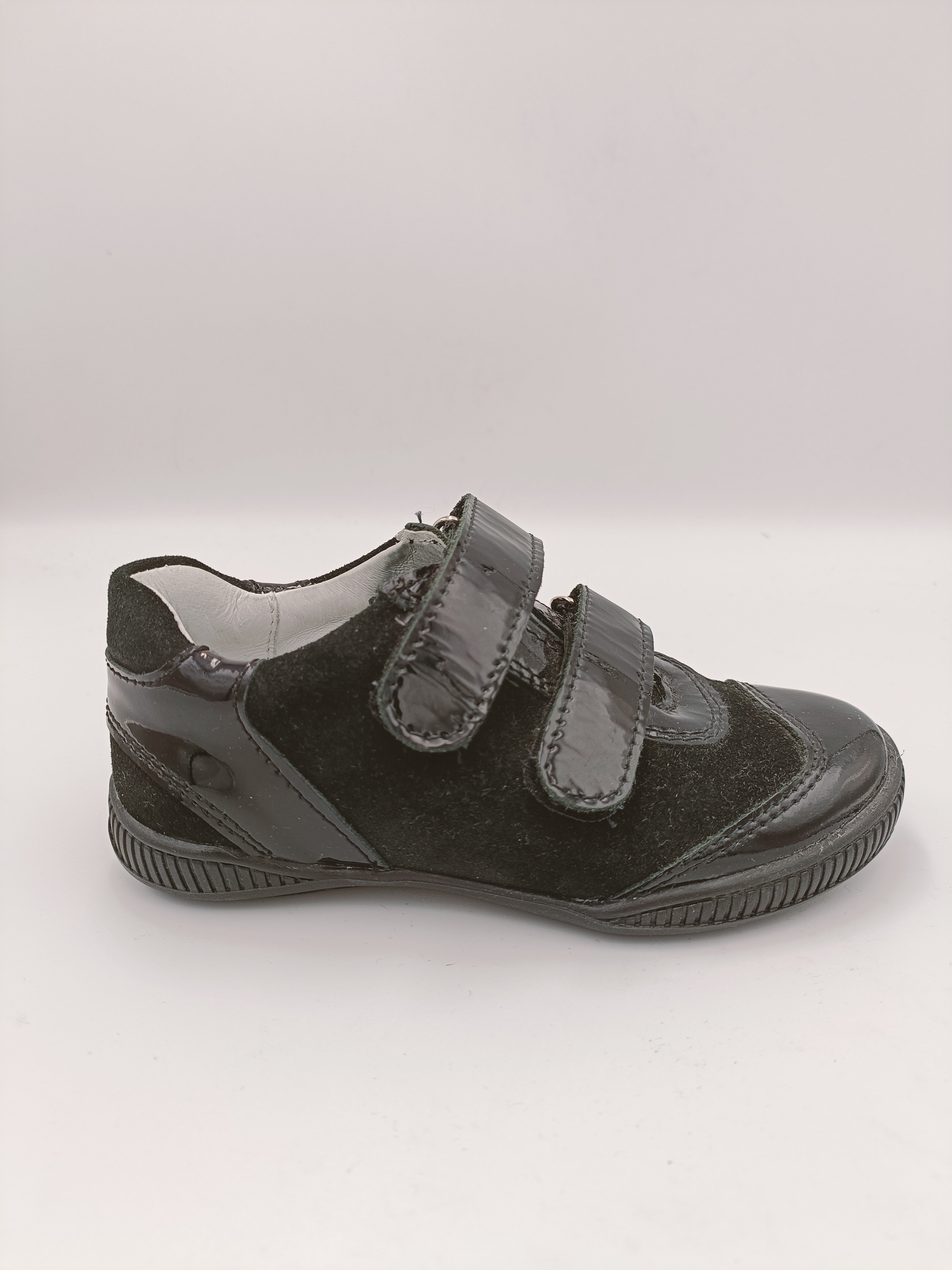 Gaspar girls leather shoes with ARCH SUPPORT /Black