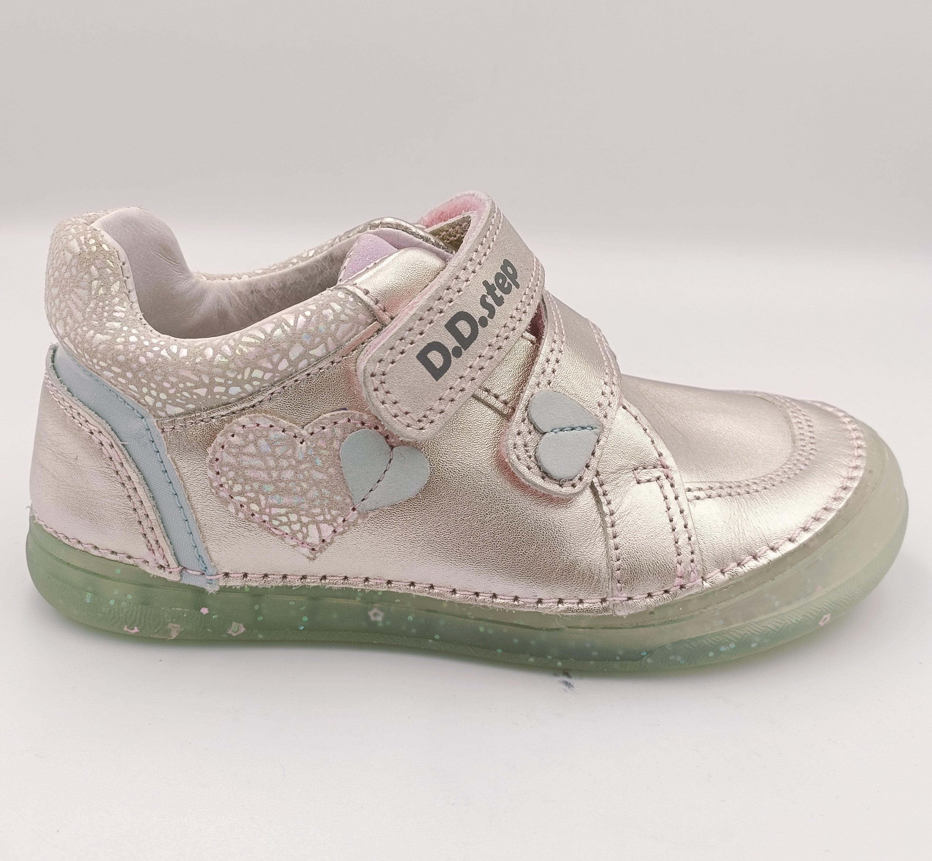 D.D.step Girls leather shoes in Golden colour /S078-343BM /HEART DETAILS