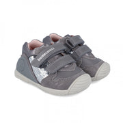 Biomecanics first steps for baby girl/ Underground sauvage 241104-A213