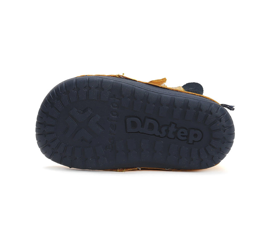 D.D.step boys barefoot/ water-repellence leather shoes/ Yellow S070-42919