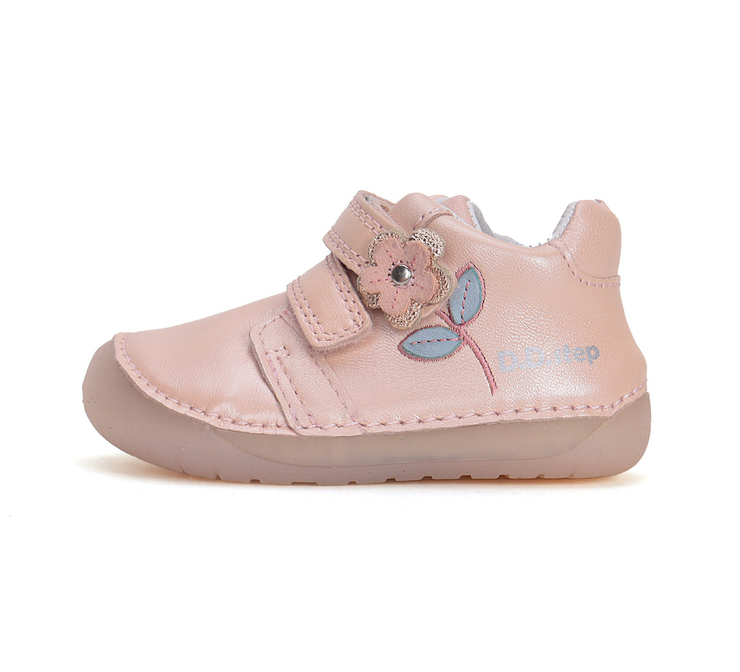 D.D.step girls barefoot/ first steps/ flower detail/ Light pink S070-51171