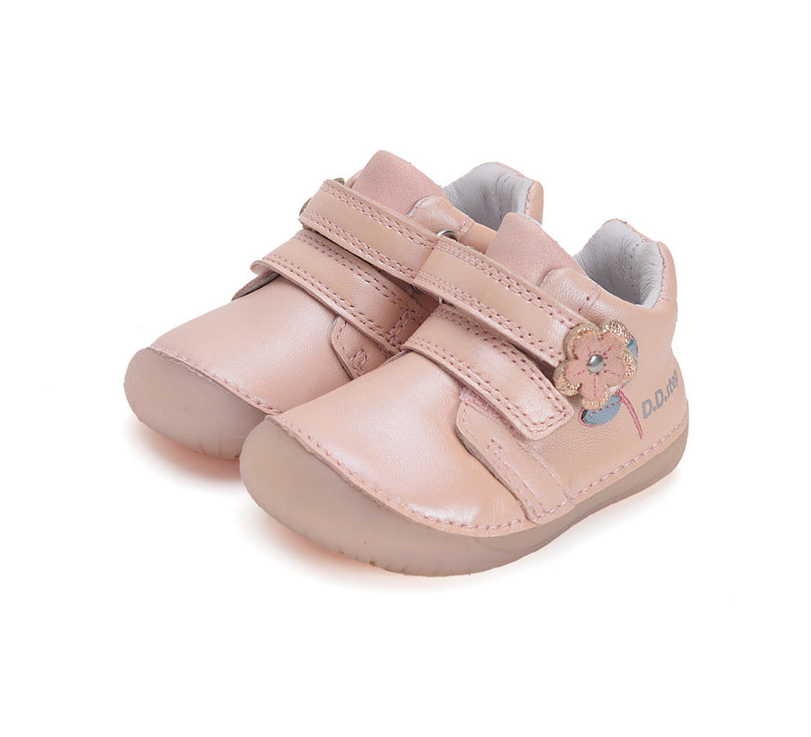 D.D.step girls barefoot/ first steps/ flower detail/ Light pink S070-51171