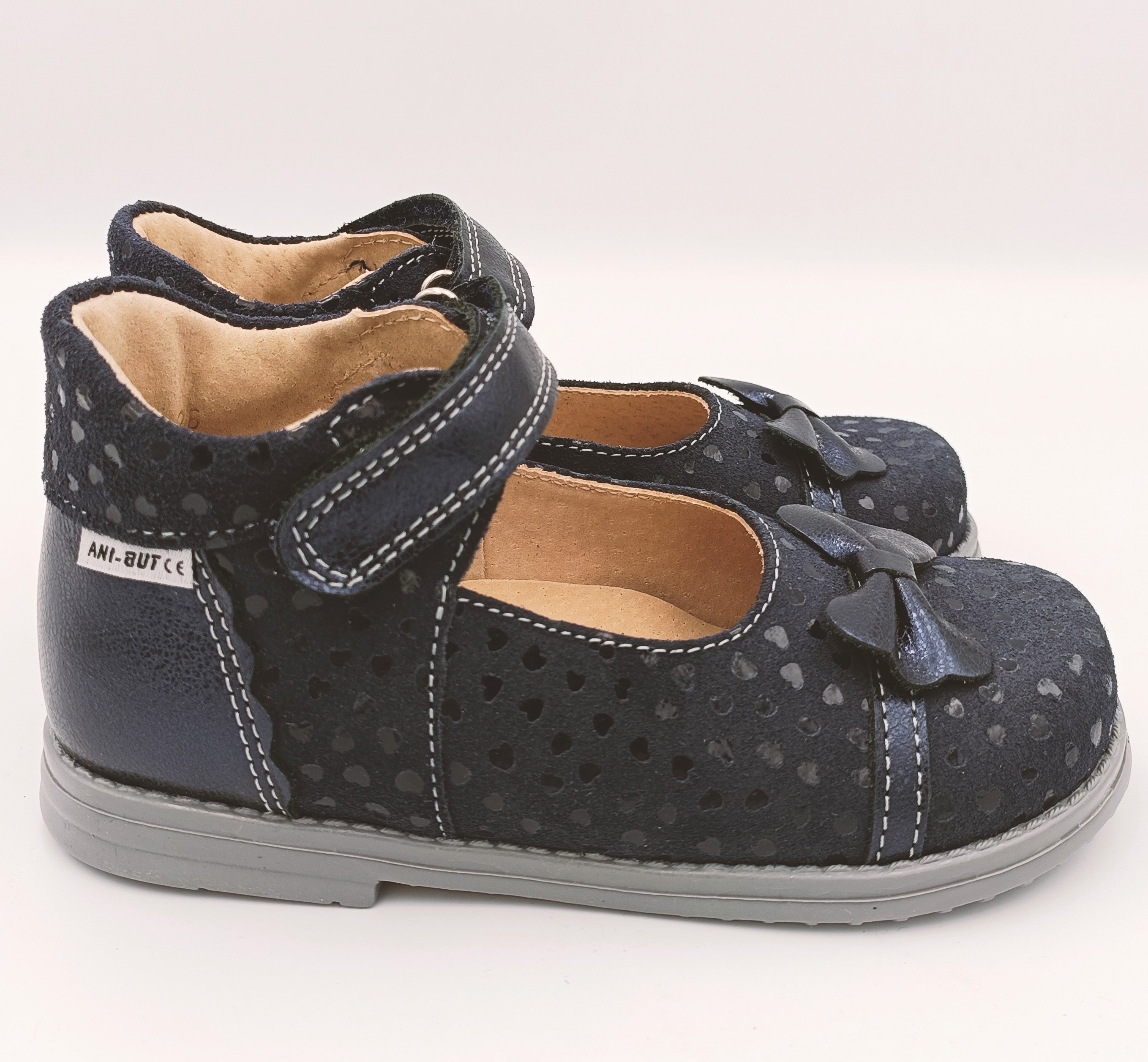 Ani-But prophylactic leather ballerinas with Thomas heel /Navy, bow detail_4275.jpg
