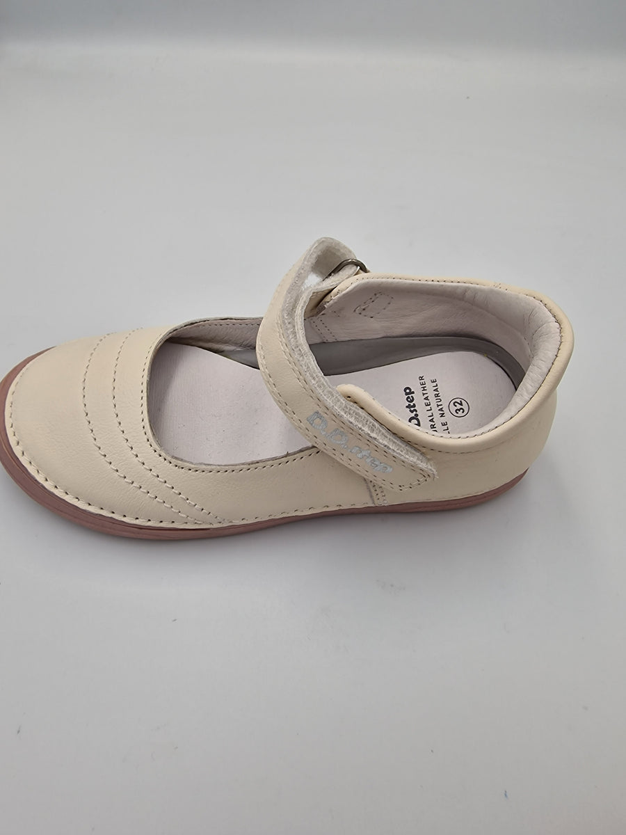 D.D.step girls barefoot leather ballerinas / Cream H078-51579A