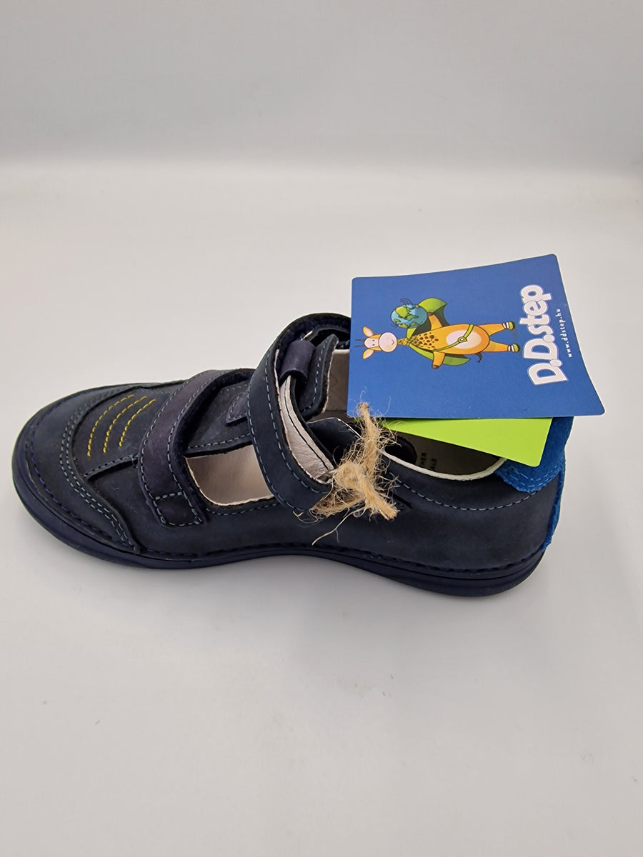 D.D.step boys leather sandals/royal blue H078-361M
