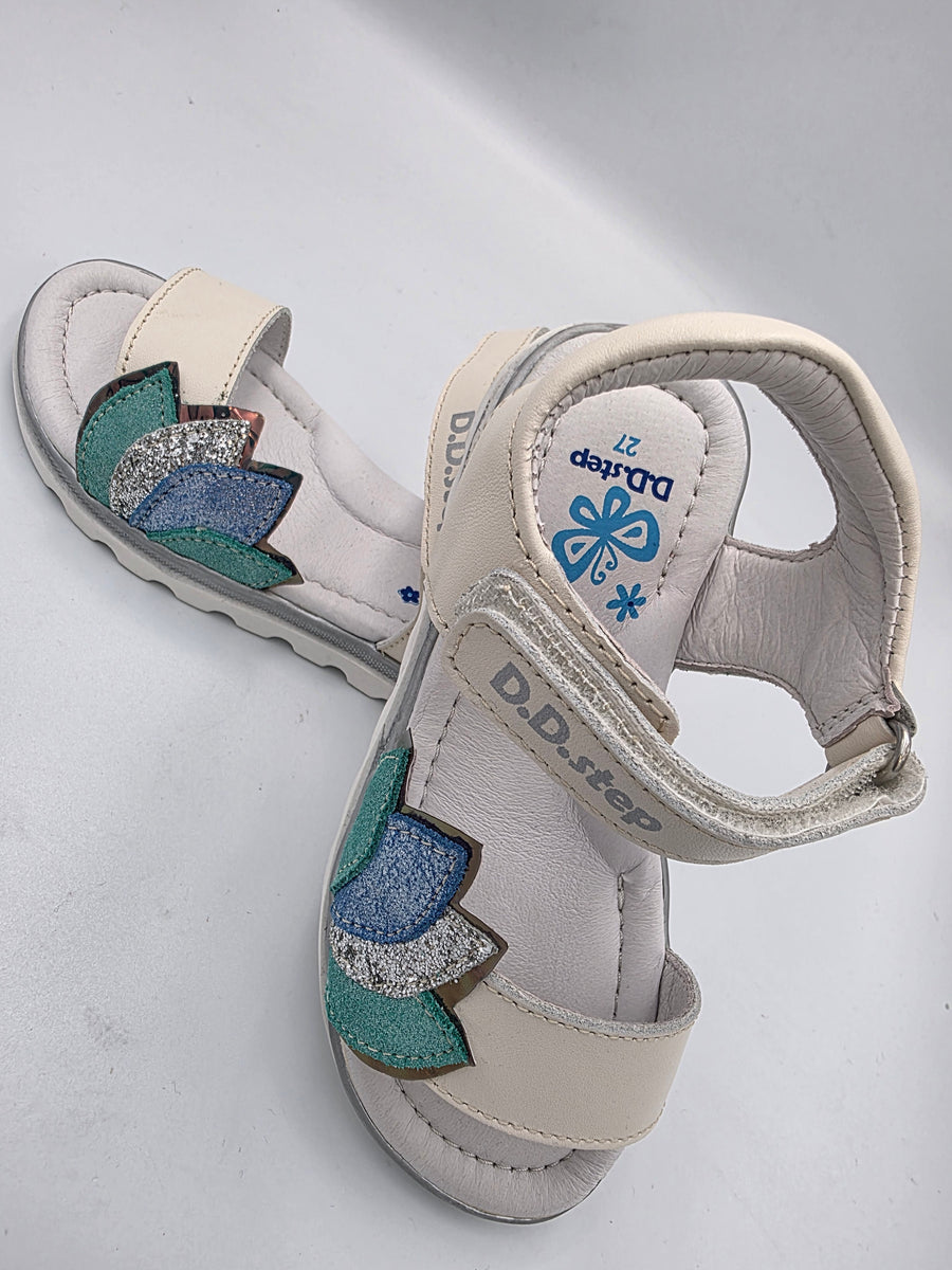 D.D.step girls leather White sandals /AC63-6M