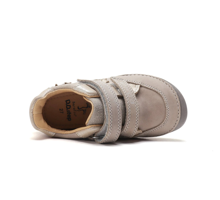 D.D.Step Girl Barefoot Shoes in cream colour / (S063-62567BM)