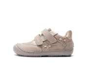 D.D.Step Girl Barefoot Shoes in cream colour / (S063-62567BM)