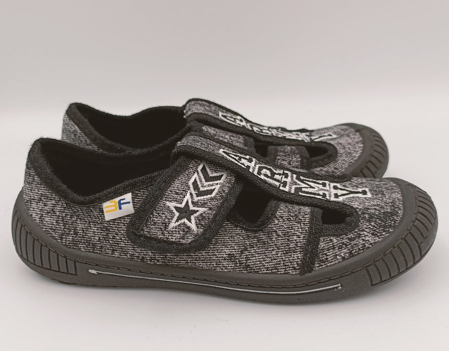 3f Slippers, boys /Black, army details_3780.jpg