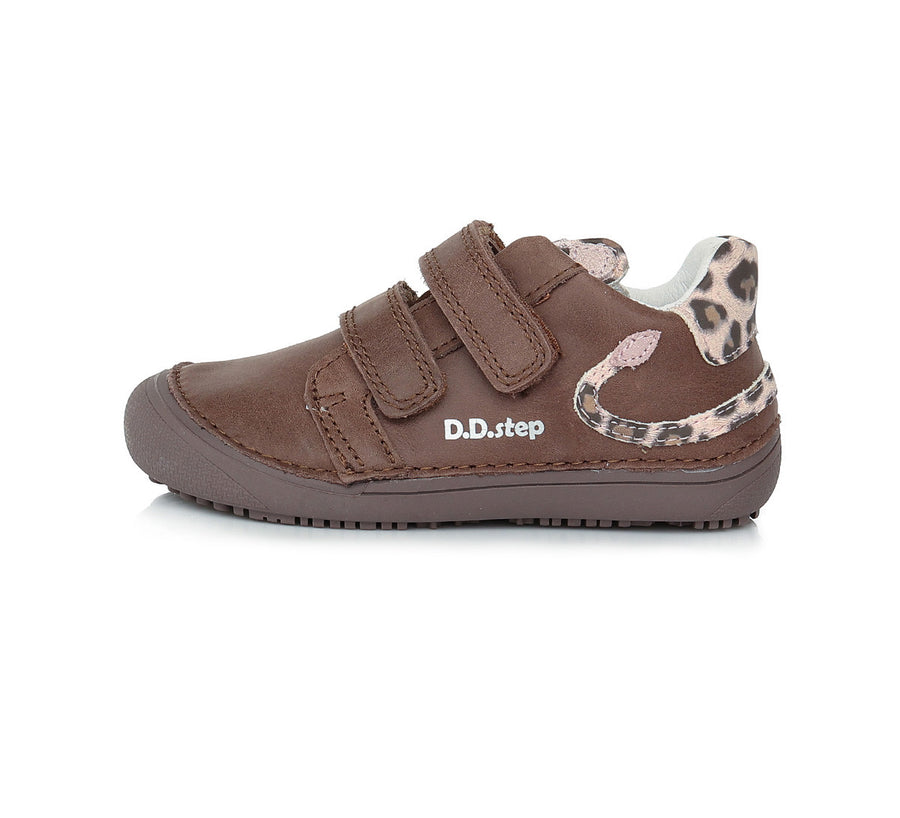 D.D.step girls barefoot leather shoes /Chocolate S063-395CM_2311.jpg