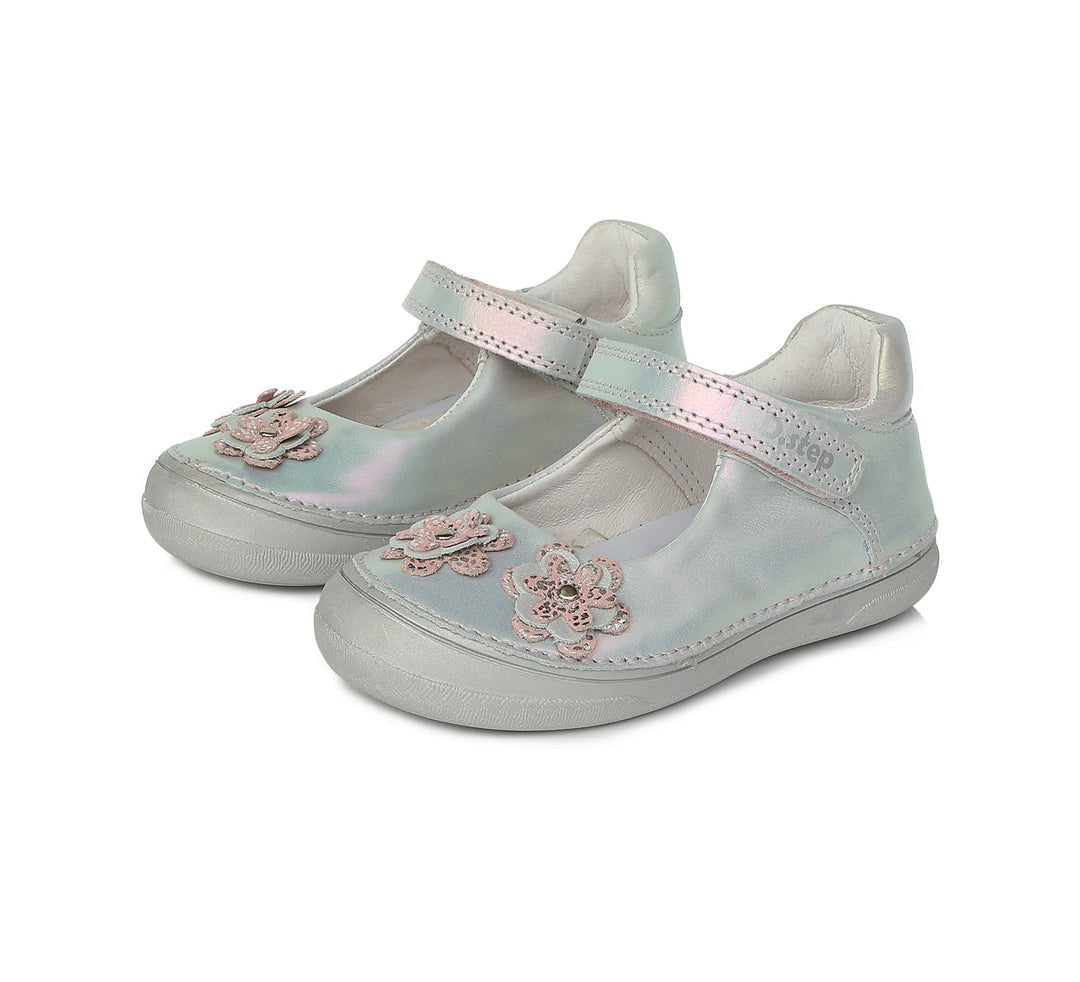 D.D.step girls leather Ballerinas in Silver, flower detail H078-177BM_112.jpg
