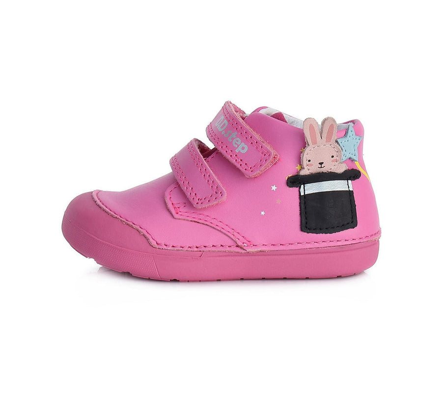 D.D.step leather Girls shoes in pink,  rabbit in a hat detail_249.jpg