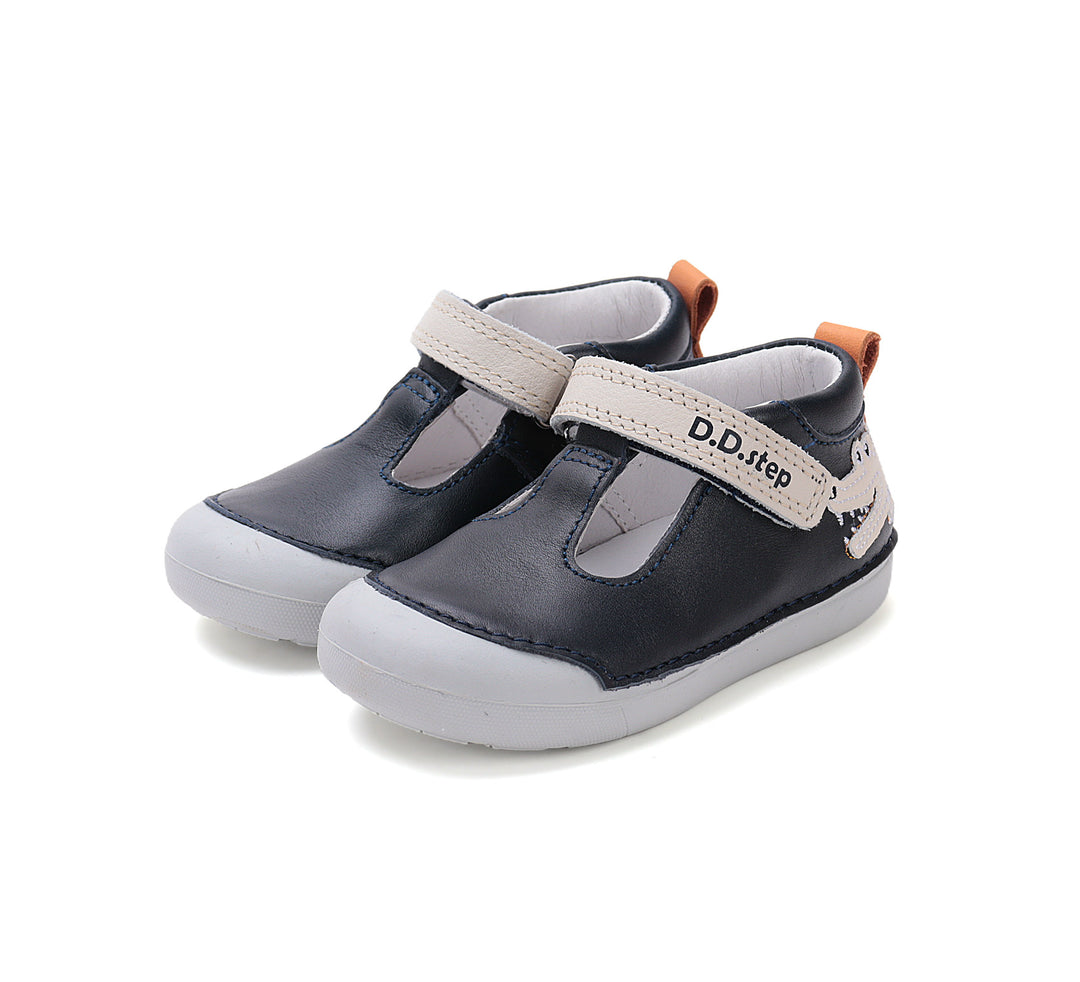 D.D.step boys leather/ barefoot/ first steps sandals/Black/Crocodile (H066-51978A)