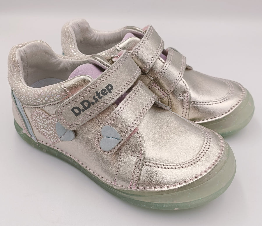 D.D.step Girls leather shoes in Golden colour /S078-343BM /HEART DETAILS