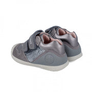 Biomecanics first steps for baby girl/ Underground sauvage 241104-A213