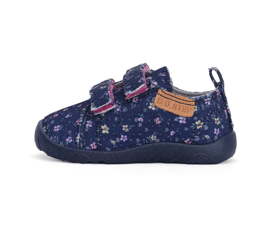 D.D.step girls barefoot/ water-repellence/canvas/ NavyC086-42126B_3987.jpg