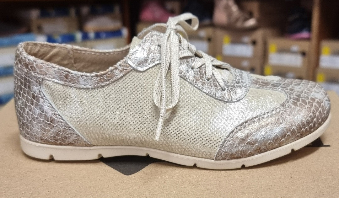 RenBut girls shoes, color gold._897.jpg