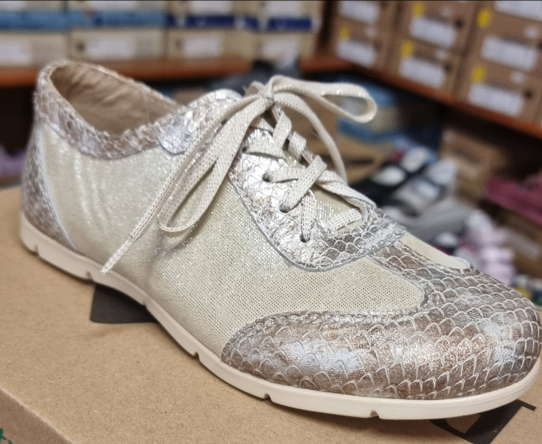 RenBut girls shoes, color gold._898.jpg
