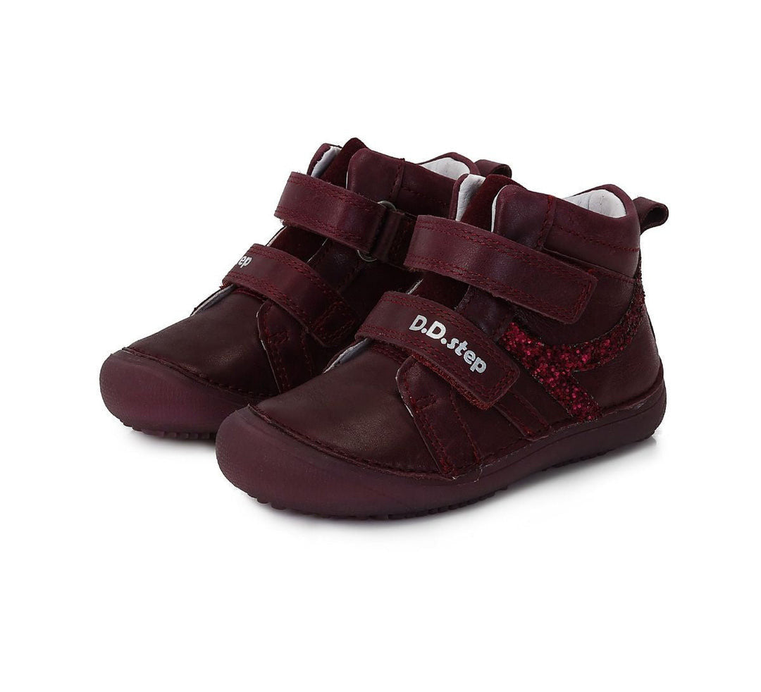 D.D.step girls red boots/ glow in the dark A063-316C_1666.jpg